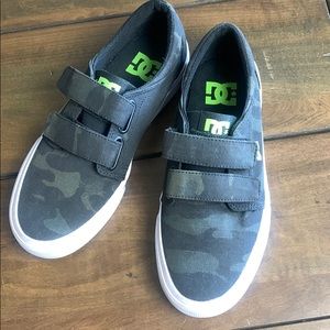 New DC camouflage shoes for kids